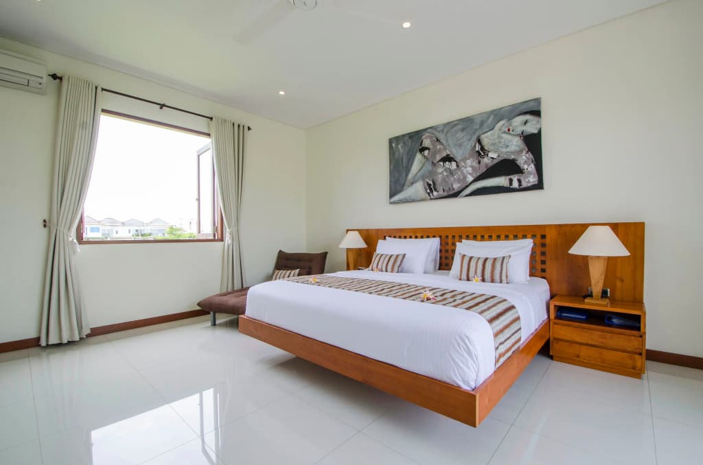 Trendy Villa with Private Pool - photo 25