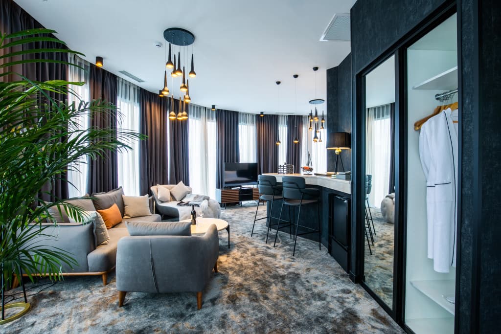 Adamo Hotel - main photo