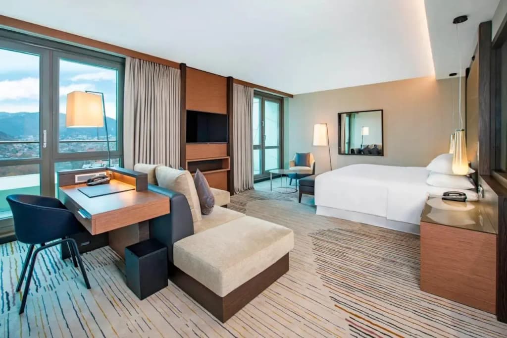 Sheraton Grand Tbilisi Metechi Palace Hotel - photo 13