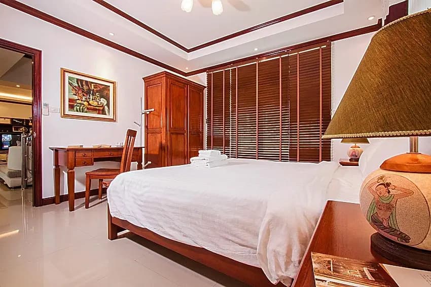 L-House Villa - photo 14