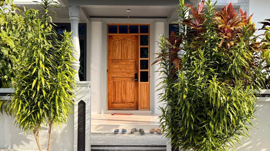 Rihiveli Inn Guest House - photo 1