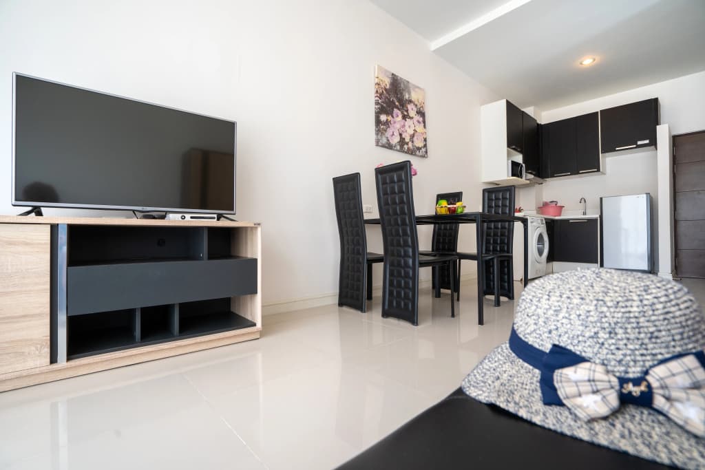 Studio Apartment with King-bed and Pool Apartments - photo 17