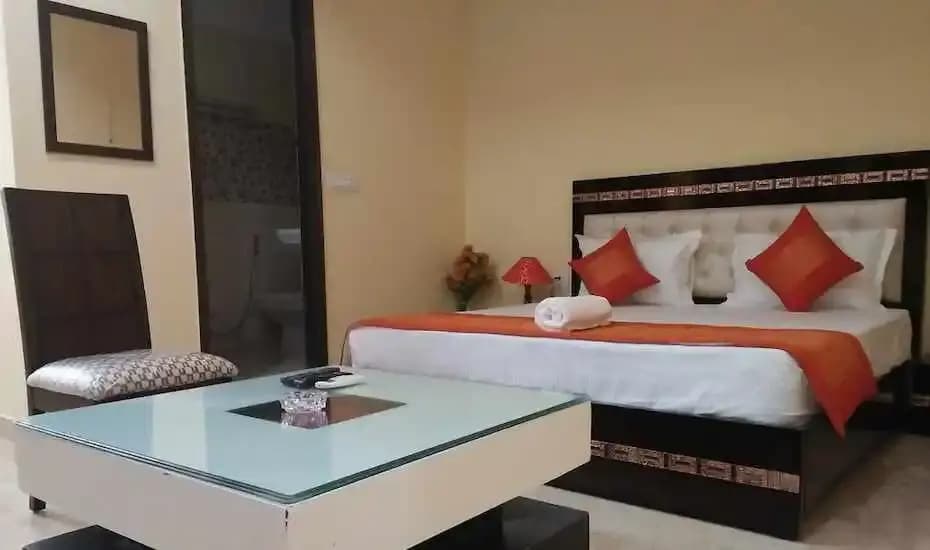 Ashoka Palace Hotel - photo 11