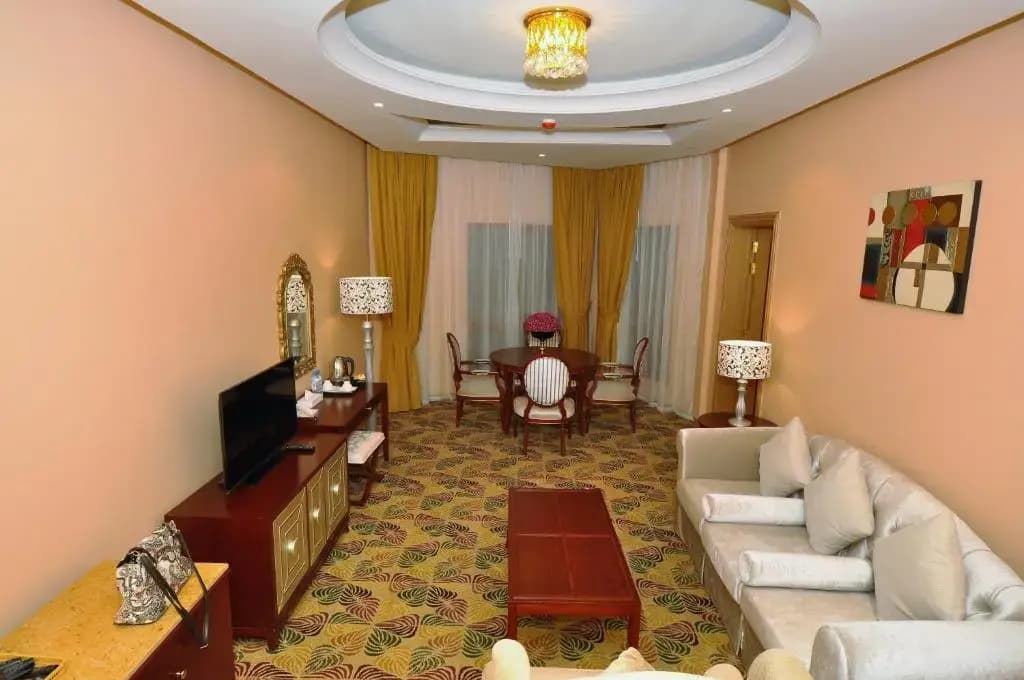 Red Castle Hotel - photo 16
