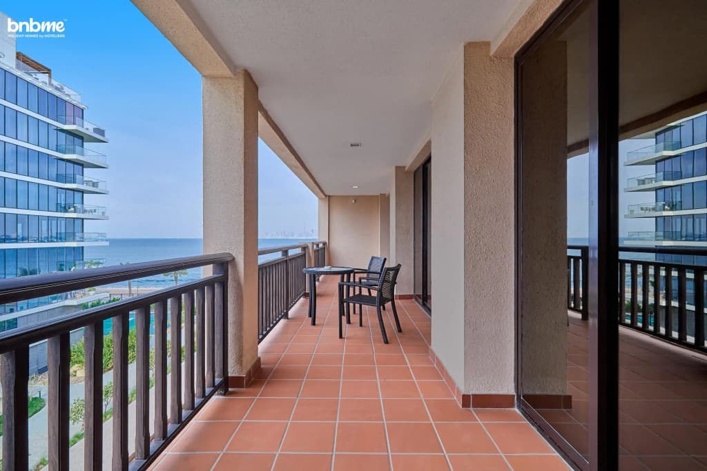 Bnbmehomes Palm Retreat Mesmerizing Sea Views-404 Apartments - photo 14