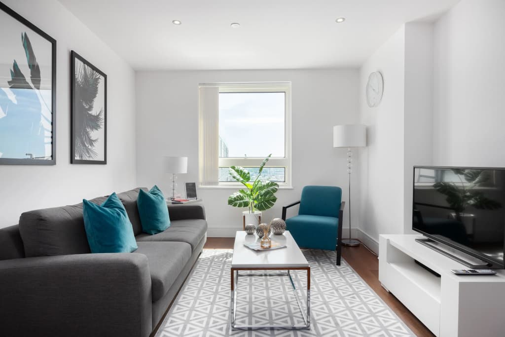 Lincoln Plaza Apartments - main photo