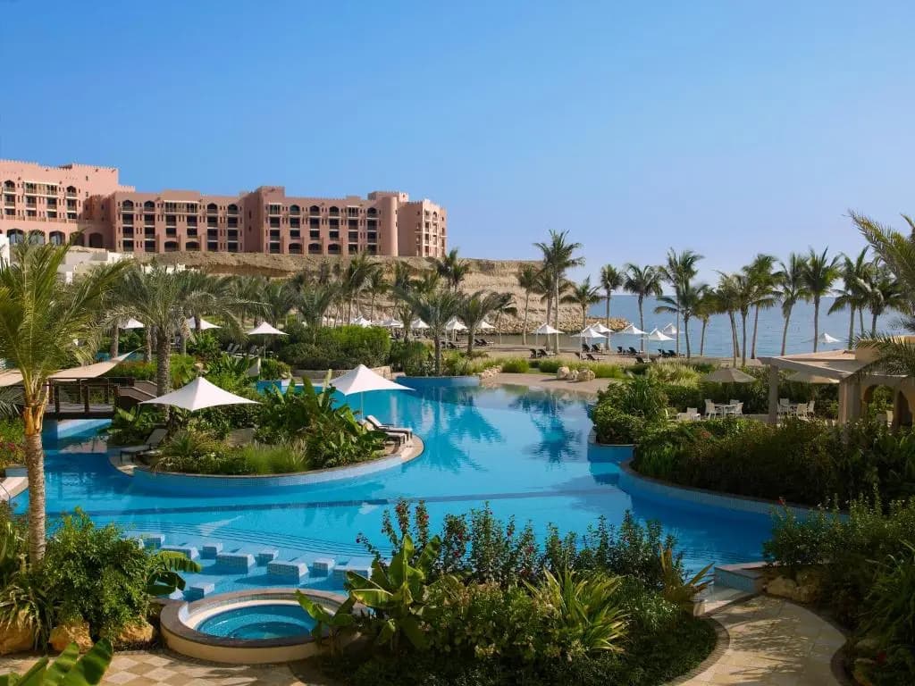 Hilton Muscat Al Bandar - photo 3