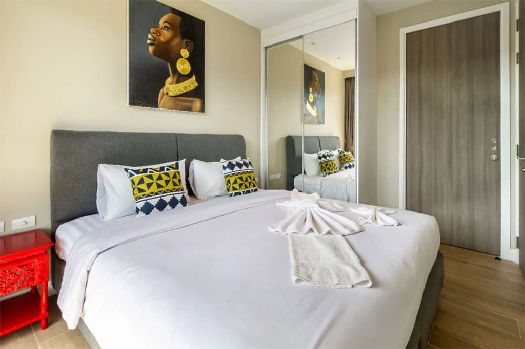 Diamond Condominium by Alexanders Apartments - photo 13