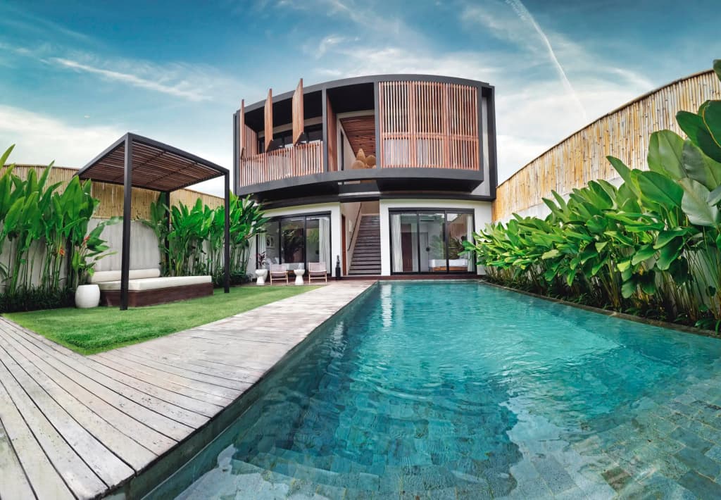 4 BR Berawa 5 min Walk Beach Enclosed Living Room Villa - photo 9