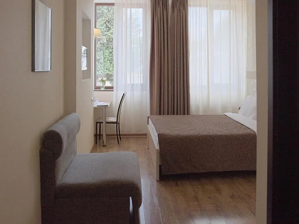 Tiflis Hotel - photo 5