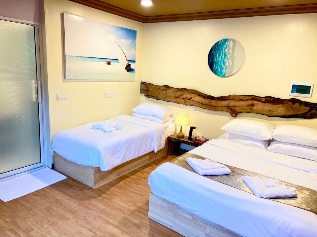 Holiday Home Dhiffushi Hotel - photo 3