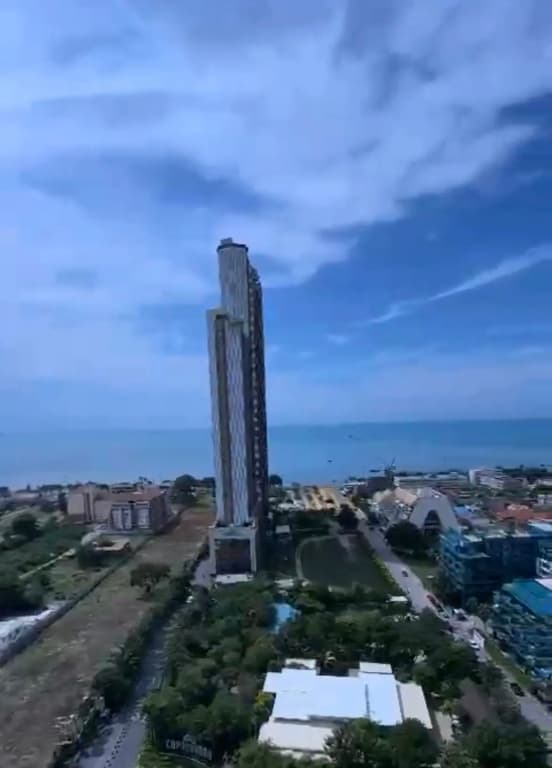 Dusit Grand Condo View Apartment - photo 3