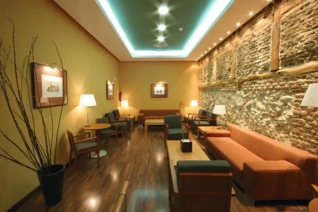 Victoria 4 Hotel - photo 9