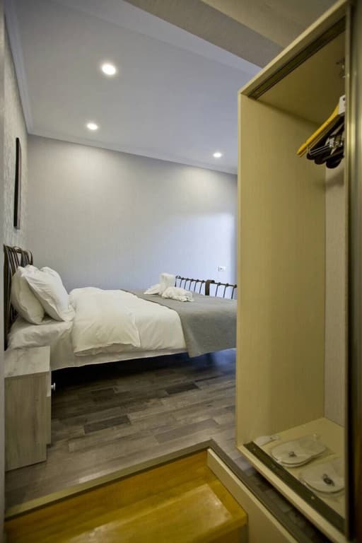 Metekhi Corner Apartments - photo 26