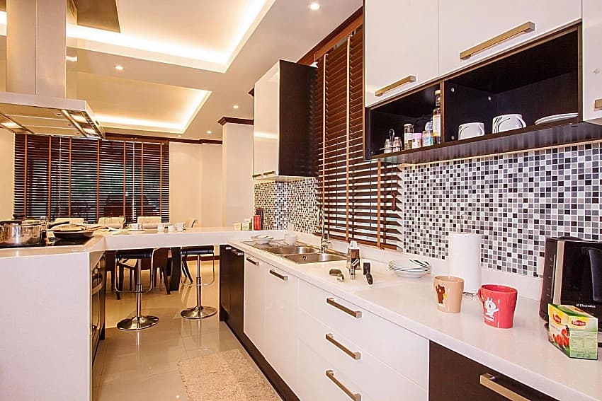L-House Villa - photo 10