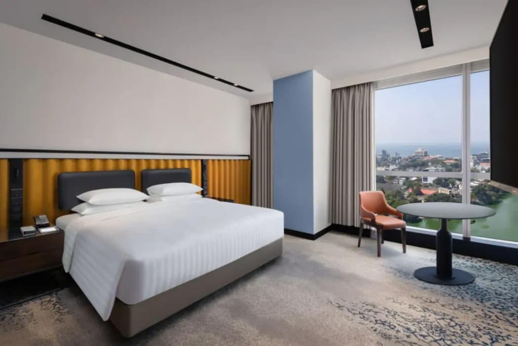 Courtyard by Marriott Colombo Hotel - photo 2