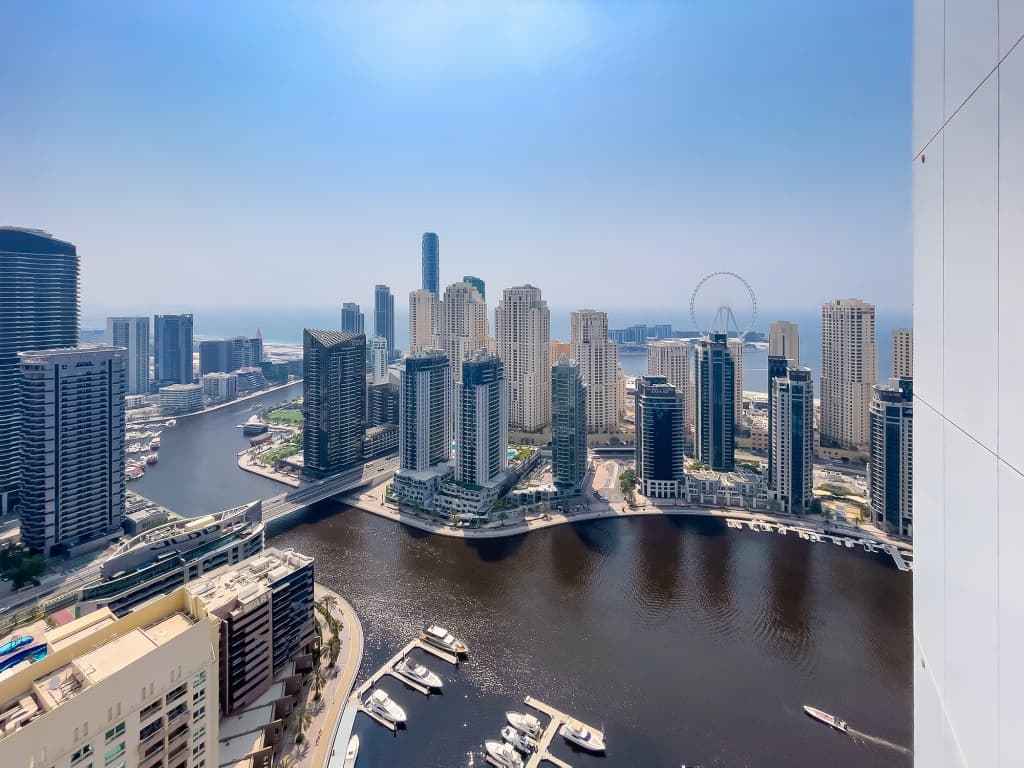 Stylish 2br with Marina Views Apartments - photo 29