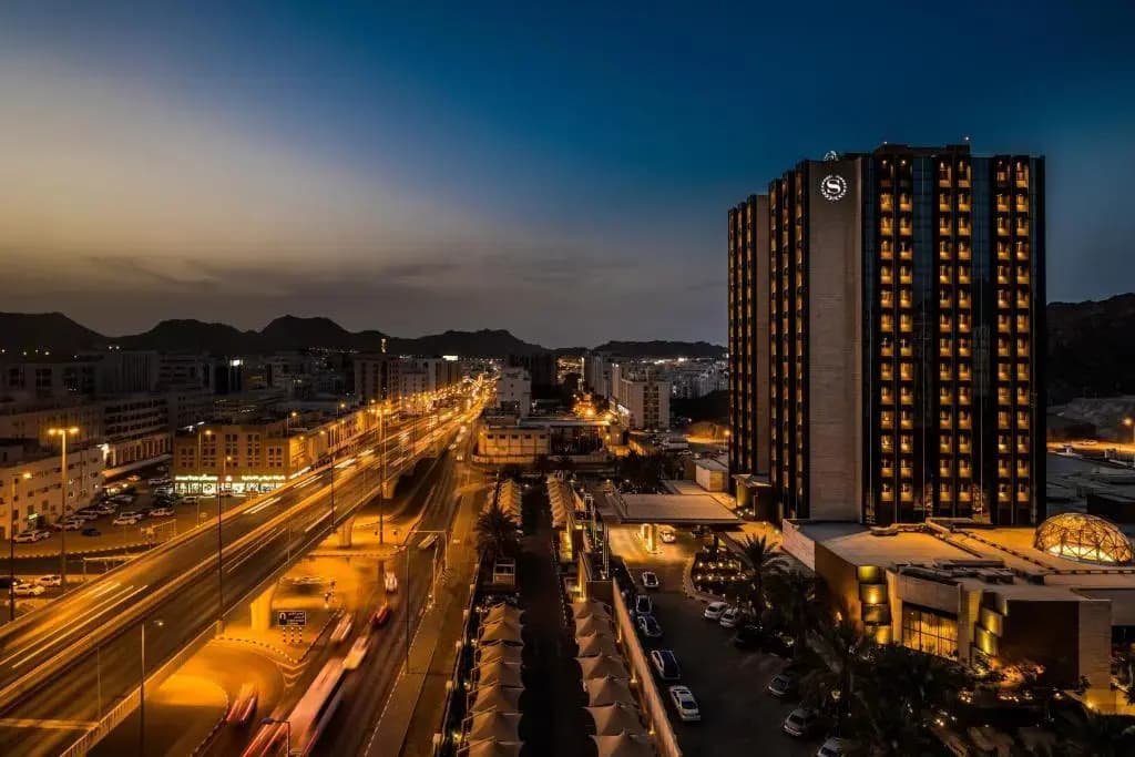 Sheraton Oman Hotel - photo 5