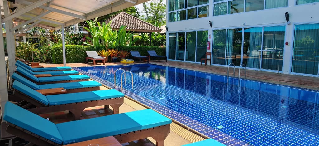 Lipa Bay Residence Resort Hotel - photo 9