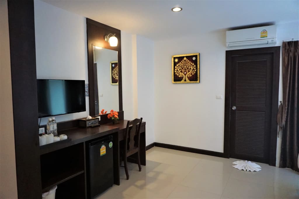 Patong Mansion Hotel - photo 13