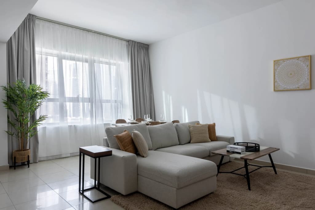 Welcome Home in Armada Tower 3 Apartments - photo 7