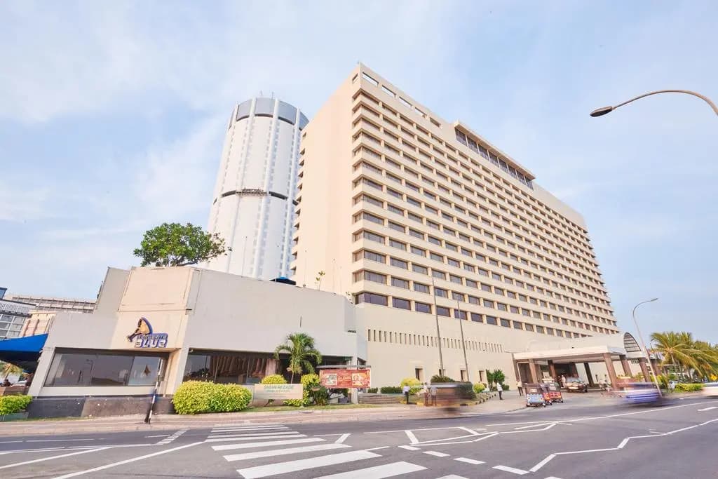 Galadari Hotel - photo 1