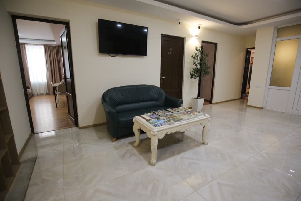 Hotel Kavkaz - photo 3
