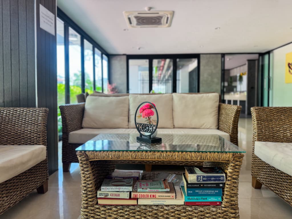 Cozy Design Studio by NaiHarn Beach & Lake ReLife Flat - photo 22