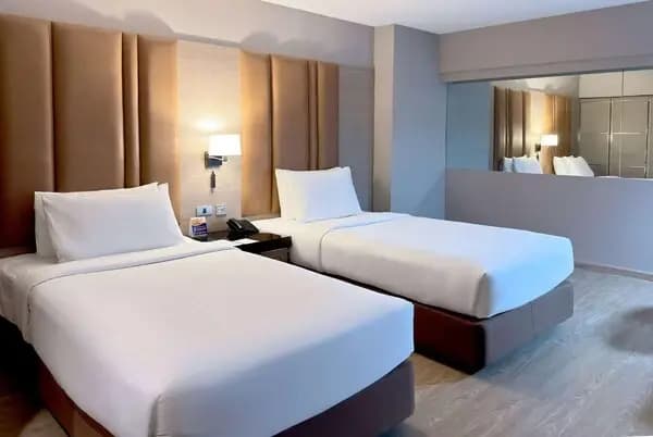 Ramada Sukhumvit Soi Eleven (Ramada Graand Swiss Sukhumvit 11) - photo 30