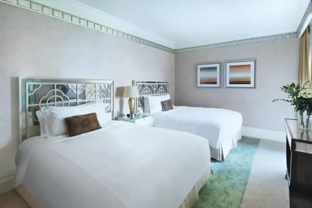 The Ritz-Carlton Abu Dhabi, Grand Canal Hotel - photo 22