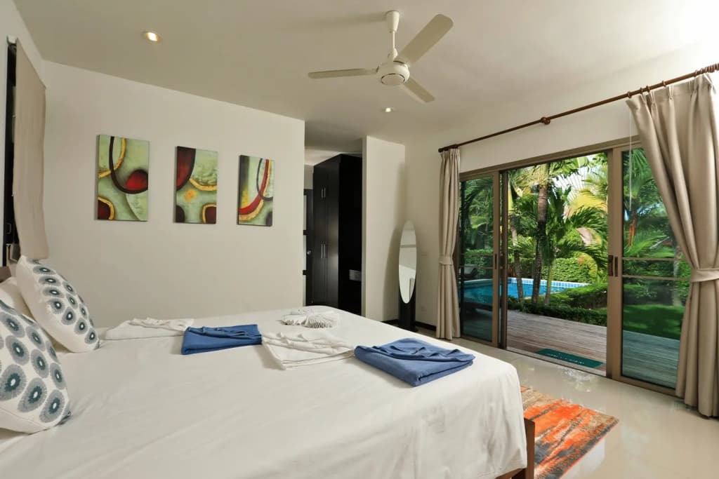 Heni Private pool 3BR Naiharn Beach Villa - photo 26