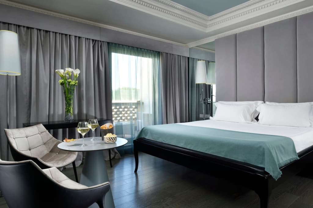 Leon's Place Hotel - photo 36