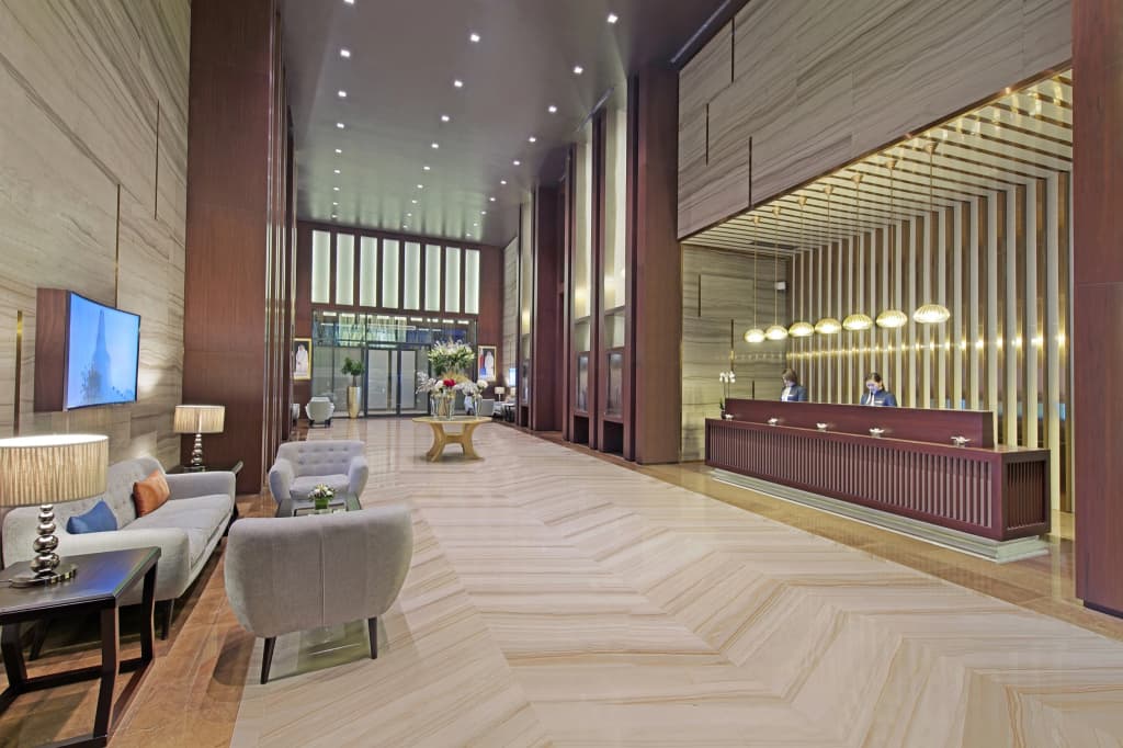 The Curve Hotel - photo 8