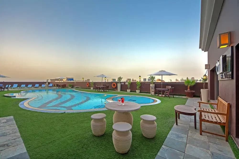 Ascot Hotel - photo 9