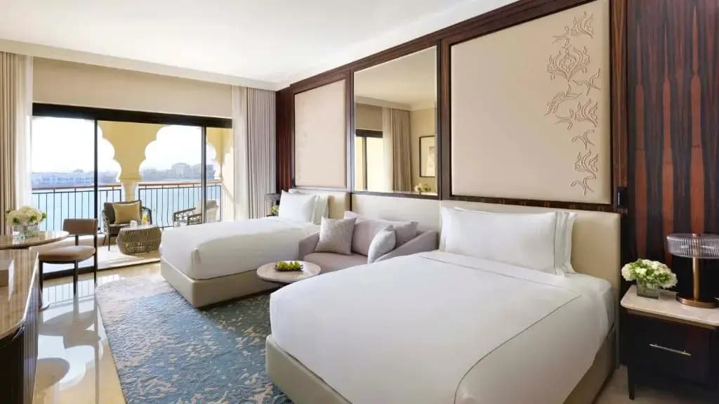 The Ritz-Carlton Abu Dhabi, Grand Canal Hotel - photo 9