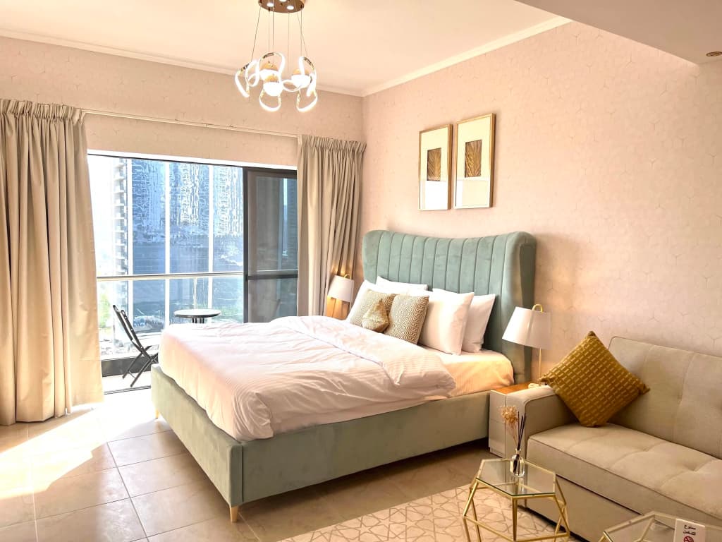 Cosmos Living - Goldcrest Views1 Apartments - main photo