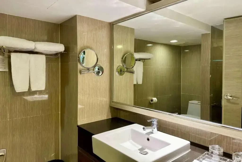 Ramada Sukhumvit Soi Eleven (Ramada Graand Swiss Sukhumvit 11) - photo 17