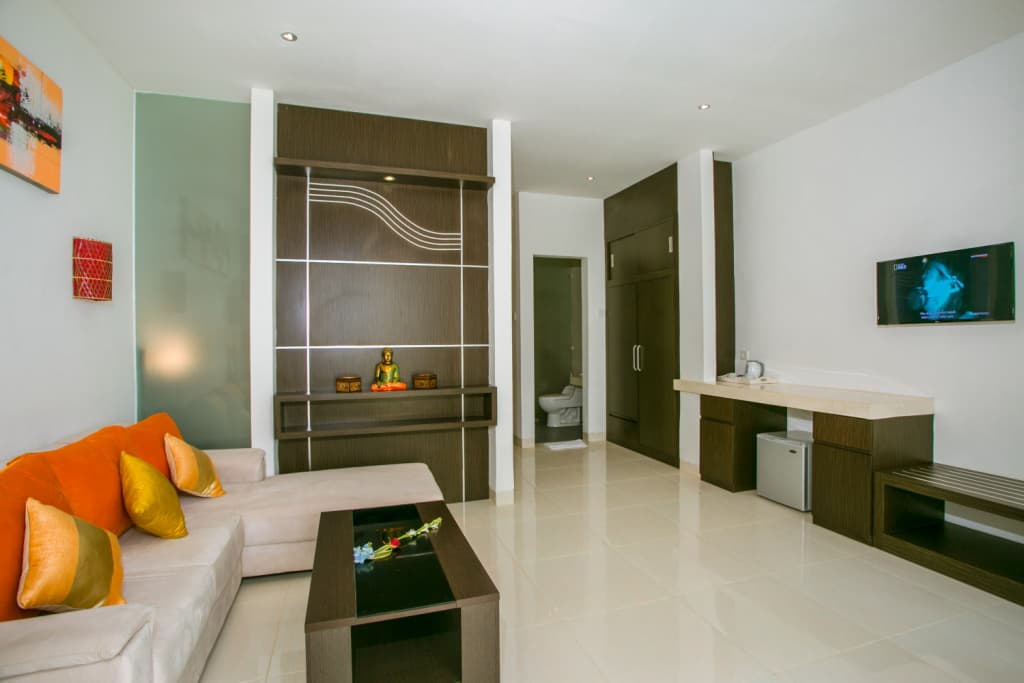 The Diana Suite Hotel - photo 44