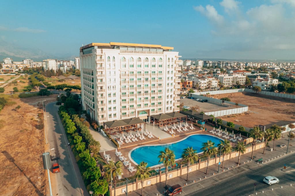 Crowne Plaza Hotel Antalya, an IHG Hotel - photo 2