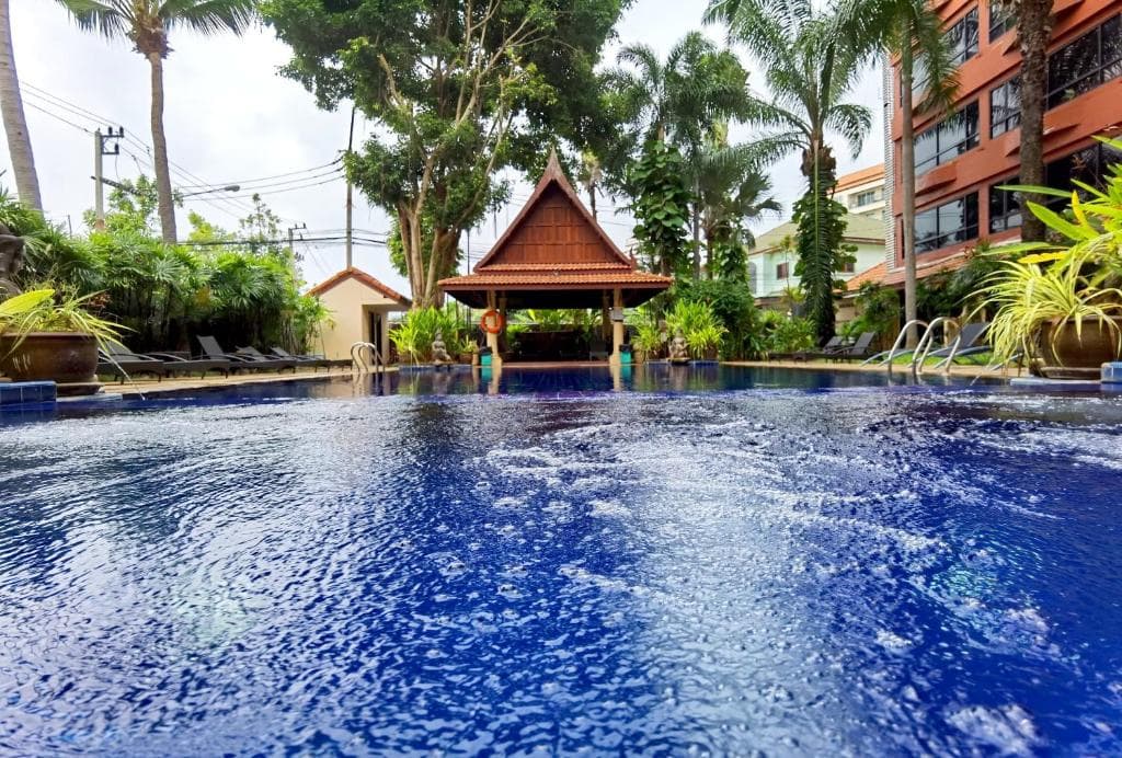 Nova Park Hotel Pattaya - photo 16
