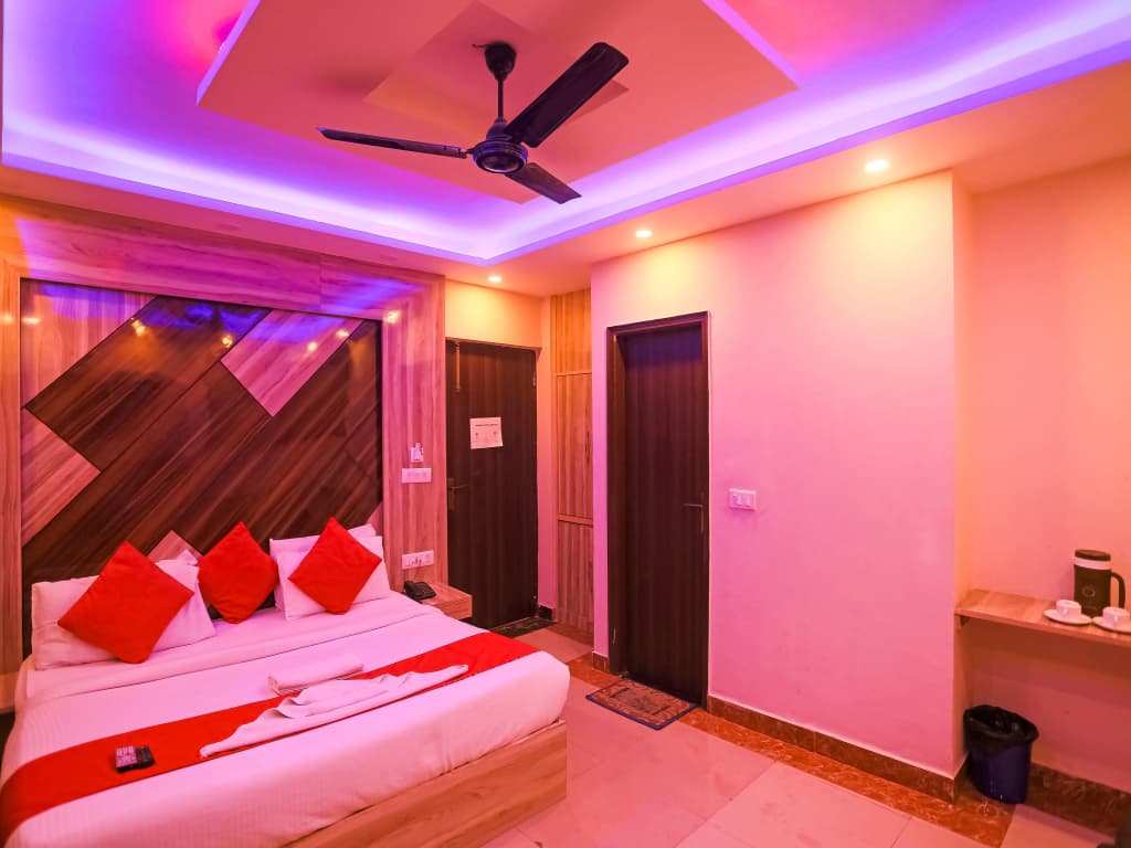 Luxury Stay Hotel - photo 13