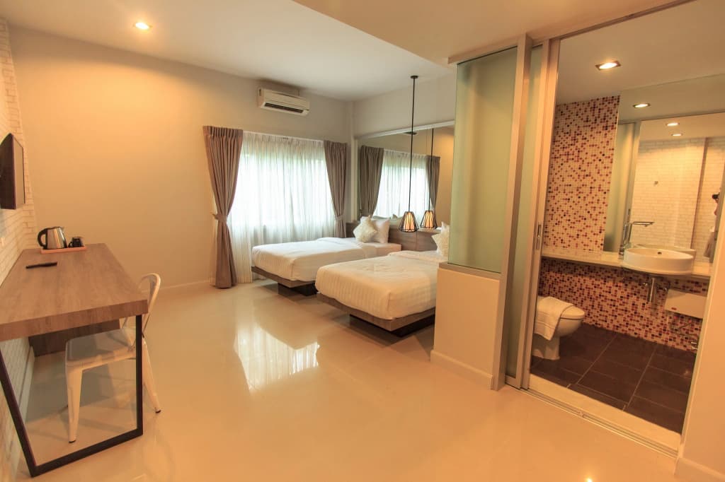 Silla Loft Patong Hotel - photo 10