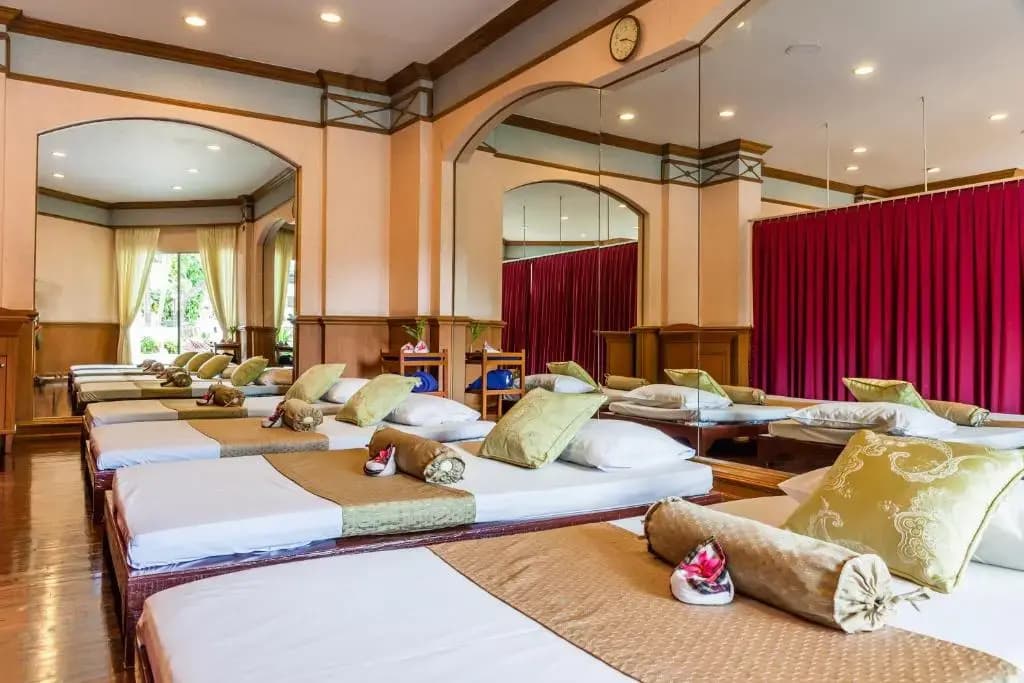 Cholchan Pattaya Beach Resort - photo 30