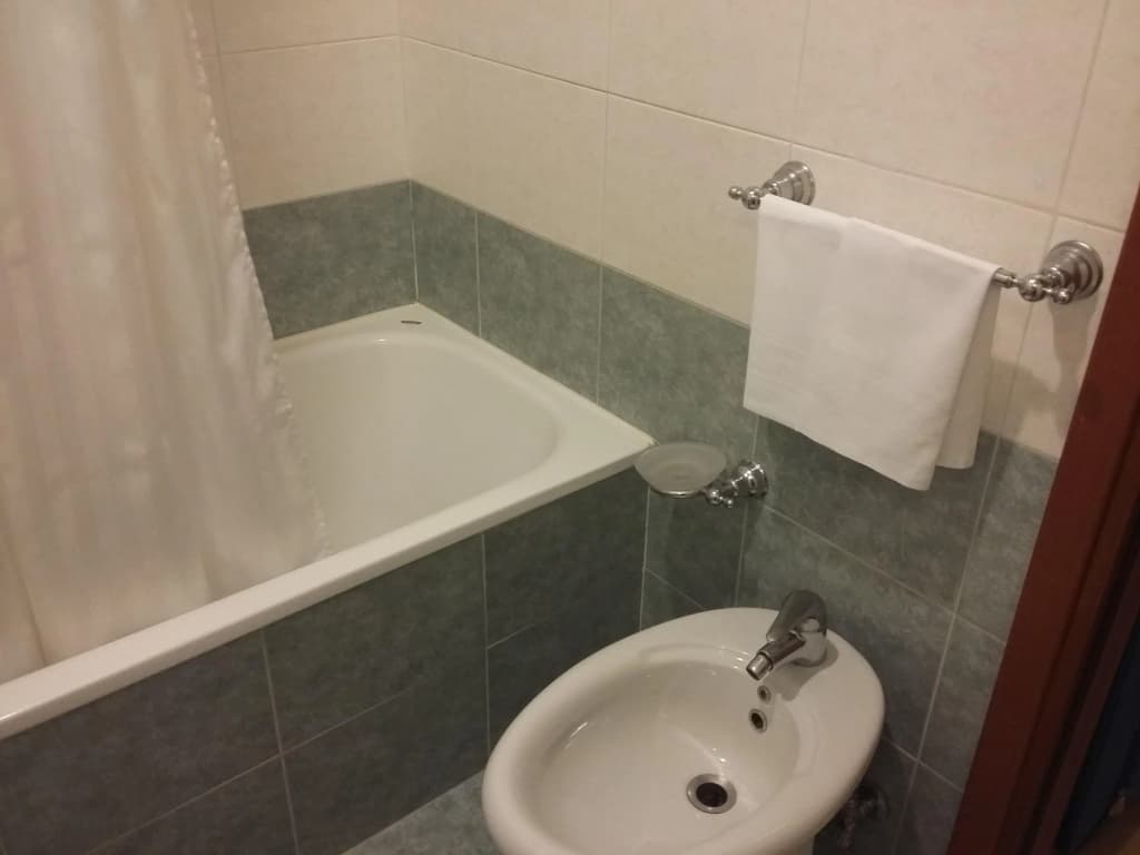 Carlton Capri Hotel - photo 24