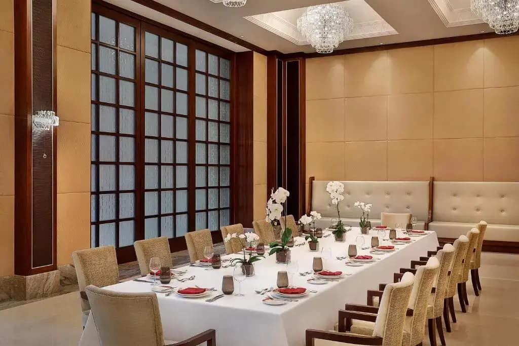 Sheraton Oman Hotel - photo 29