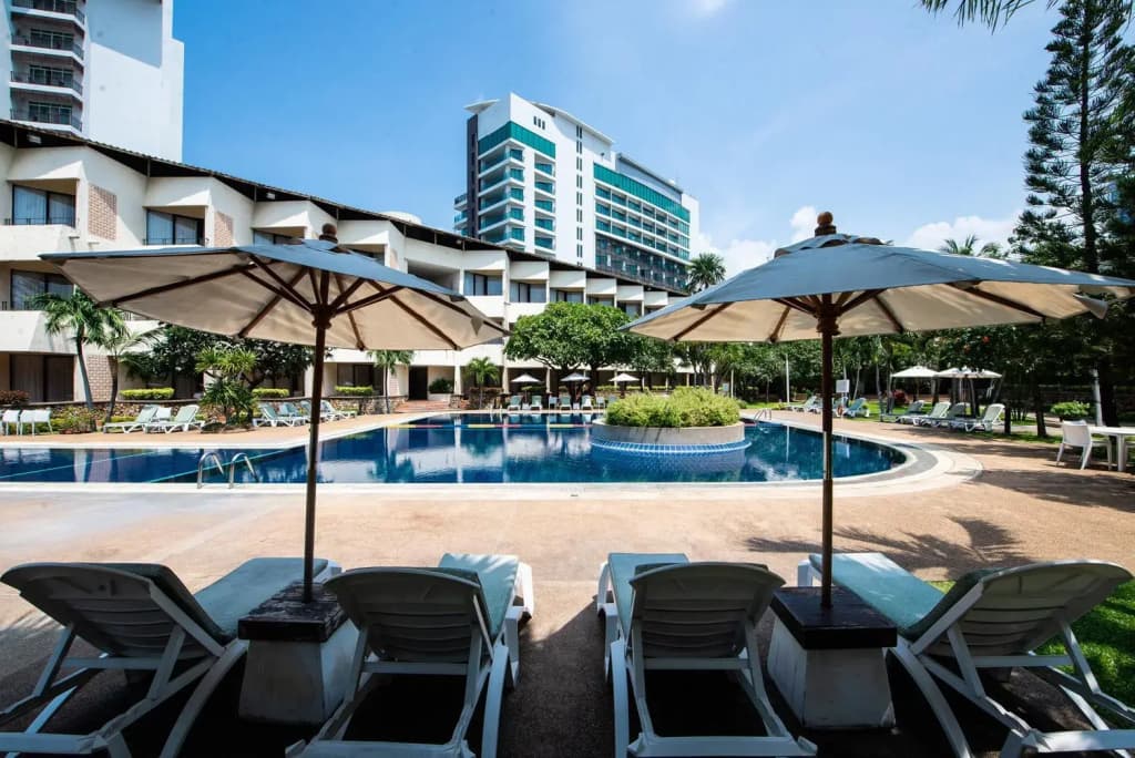 Hotel Tropicana Pattaya - photo 3