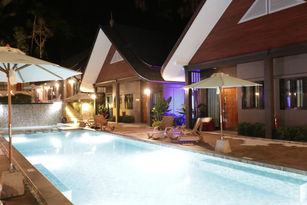 The Scene Cliff View Villas Hotel - photo 17