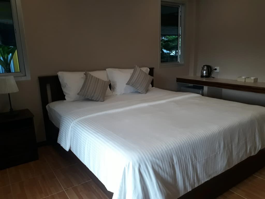Kerdphewdee Guest House - photo 21