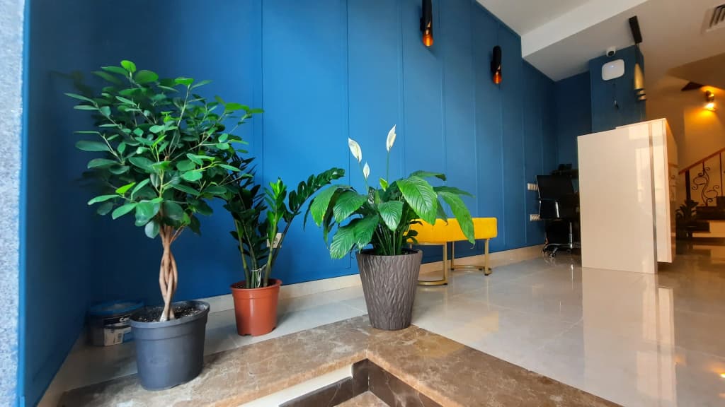 V Centre Avlabari Hotel - main photo