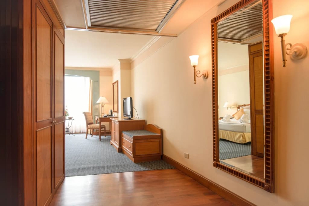 Montien Riverside Hotel Bangkok - photo 15